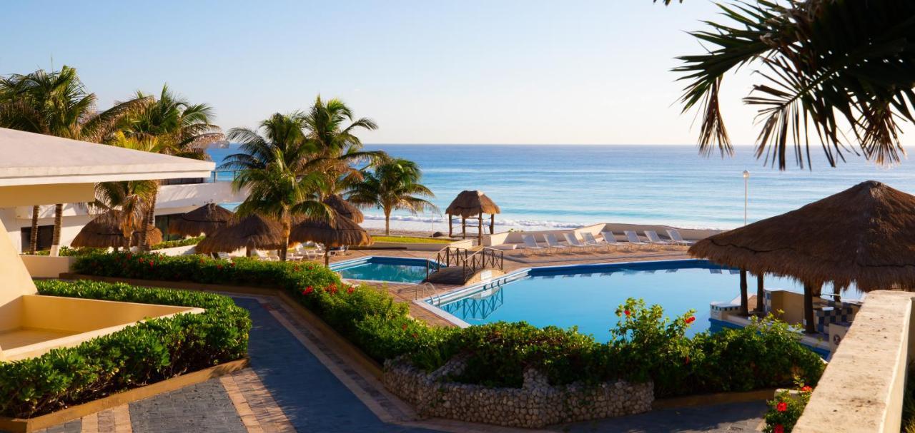 Brisas Beachfront Penthouses Cancún Exterior foto