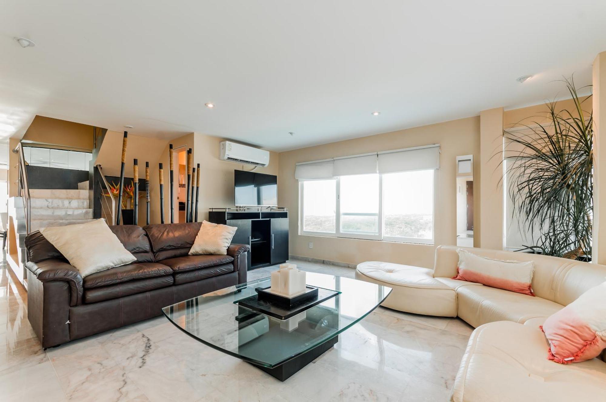 Brisas Beachfront Penthouses Cancún Exterior foto